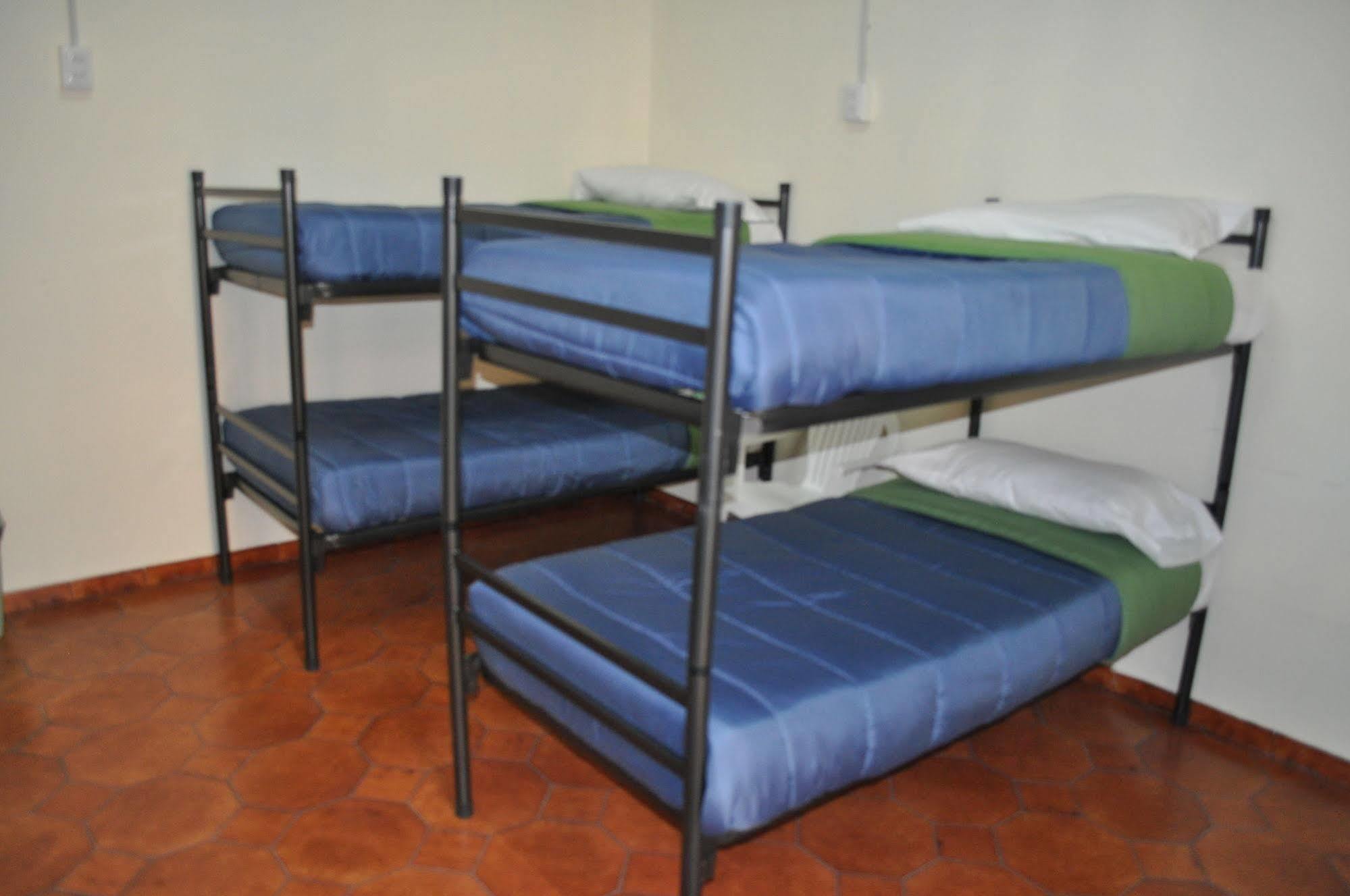 Experience Hostal *